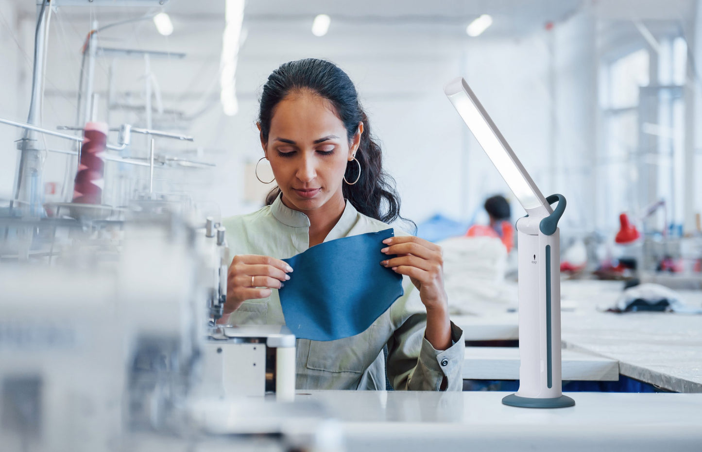 Daylight U35090 Twist 2 Go Lamp