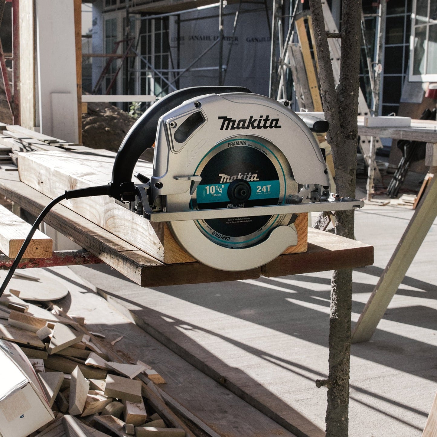 Makita 5104 10‘1/4" Circular Saw, with Electric Brake