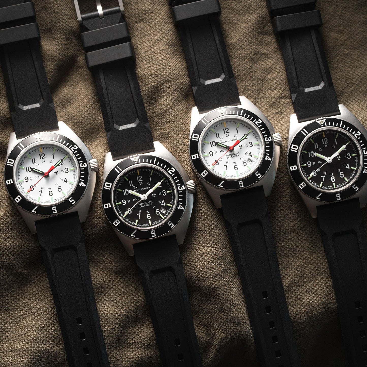 Marathon WW194030SS-0530 NAV, Date, AUTO, SAPH, ARCTIC NGM, COL: SS/BKPS 3PC Rubber Strap Kit