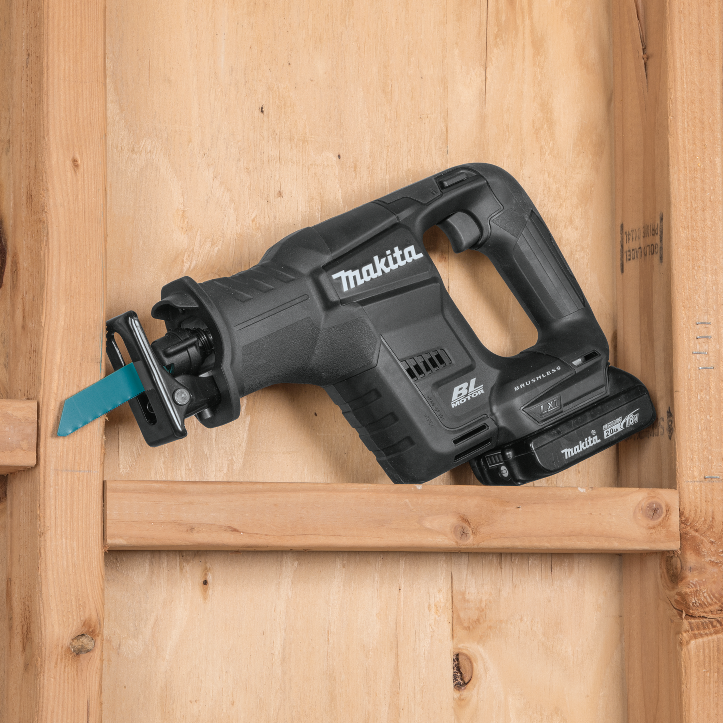 Makita XRJ07R1B 18V LXT® Lithium‘Ion Sub‘Compact Brushless Cordless Recipro Saw Kit (2.0Ah)