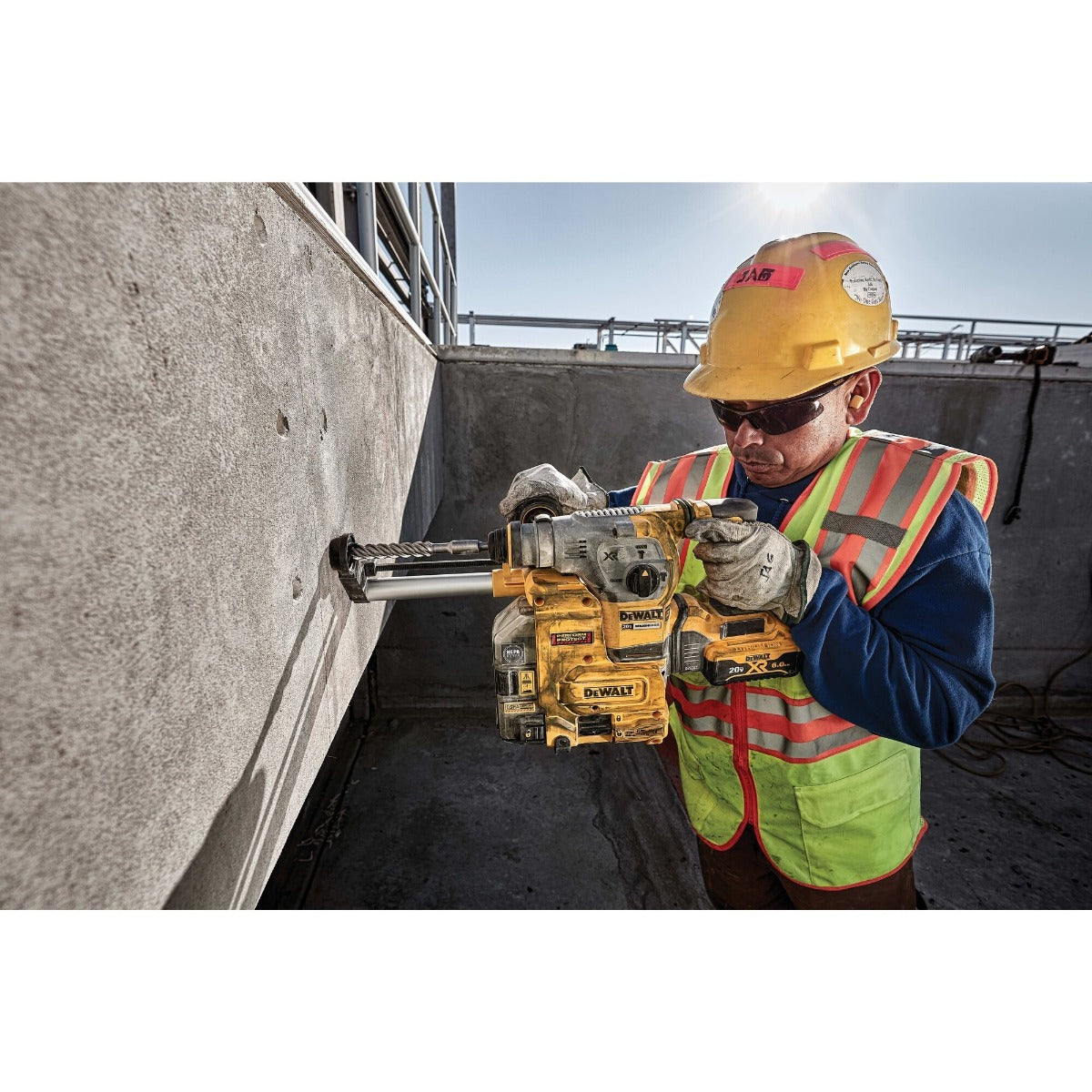 Dewalt DWH304DH Dust Extractors For Rotary Hammers
