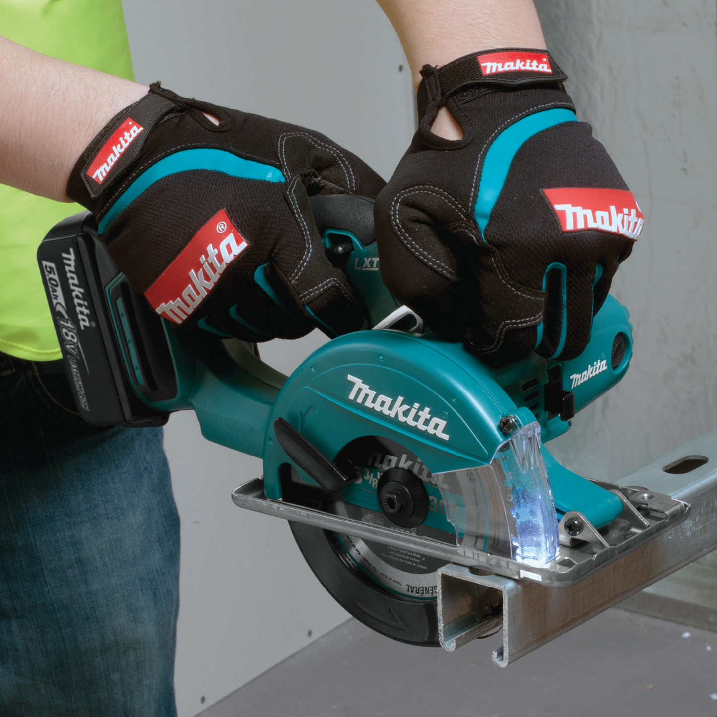 Makita XSC01T 18V LXT® Lithium‘Ion Cordless 5‘3/8" Metal Cutting Saw Kit (5.0Ah)