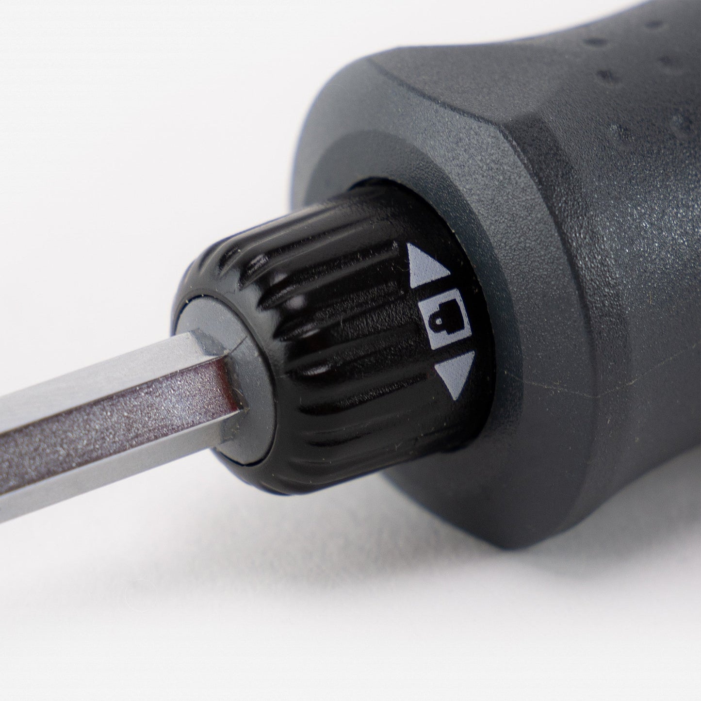 Gedore 3031691 2169 SilentGEAR Ratcheting Screwdriver with Magazine Handle, 1/4" Bit Holder