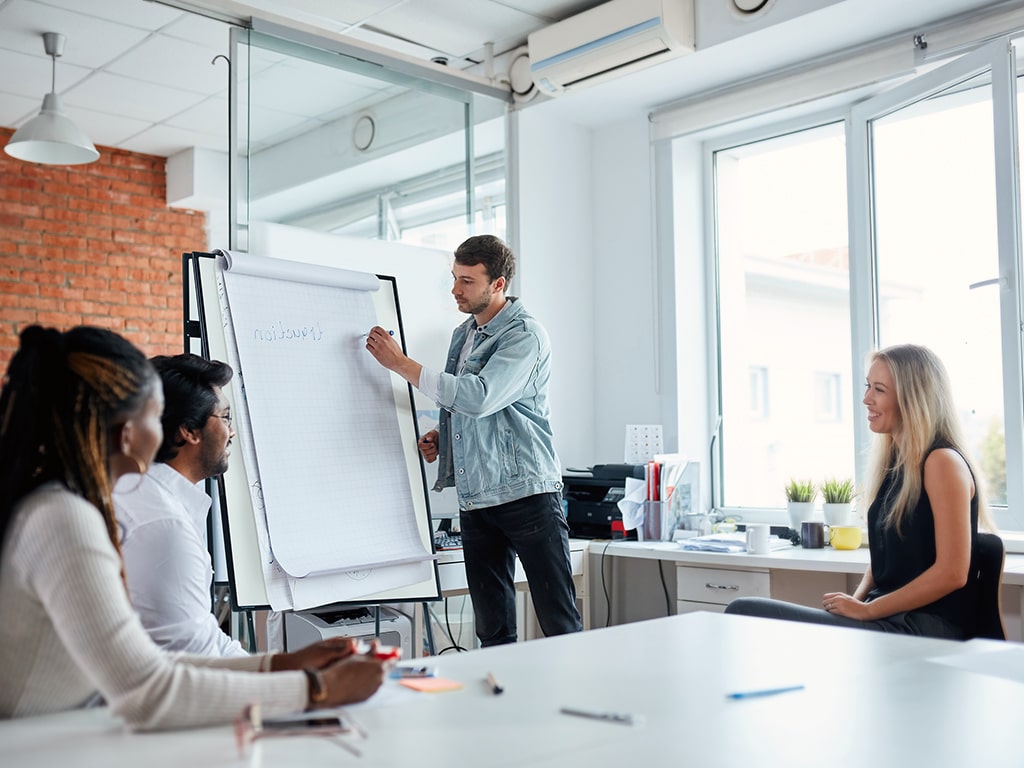 MasterVision EA49125016 Non-Magnetic Black Creation Station