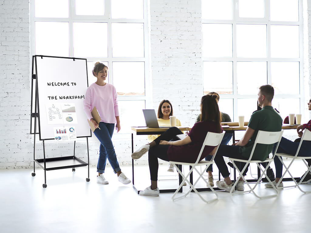 MasterVision EA49145016 Magnetic Black Creation Station