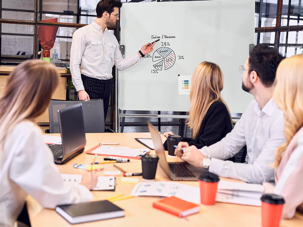 MasterVision GQR0350GR Heavy-Duty Magnetic Glass Reversable Easel