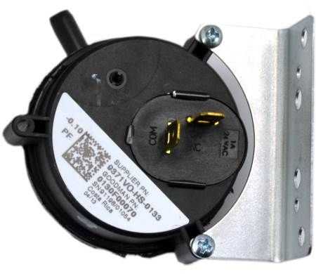 Goodman-Amana 0130F00070 Pressure Switch, Air, -0.1 in wc