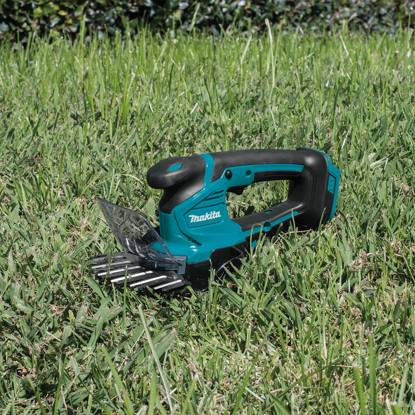 Makita XMU04Z 18V Lxt® Lithiumion Cordless 65/16" Grass Shear, Tool Only