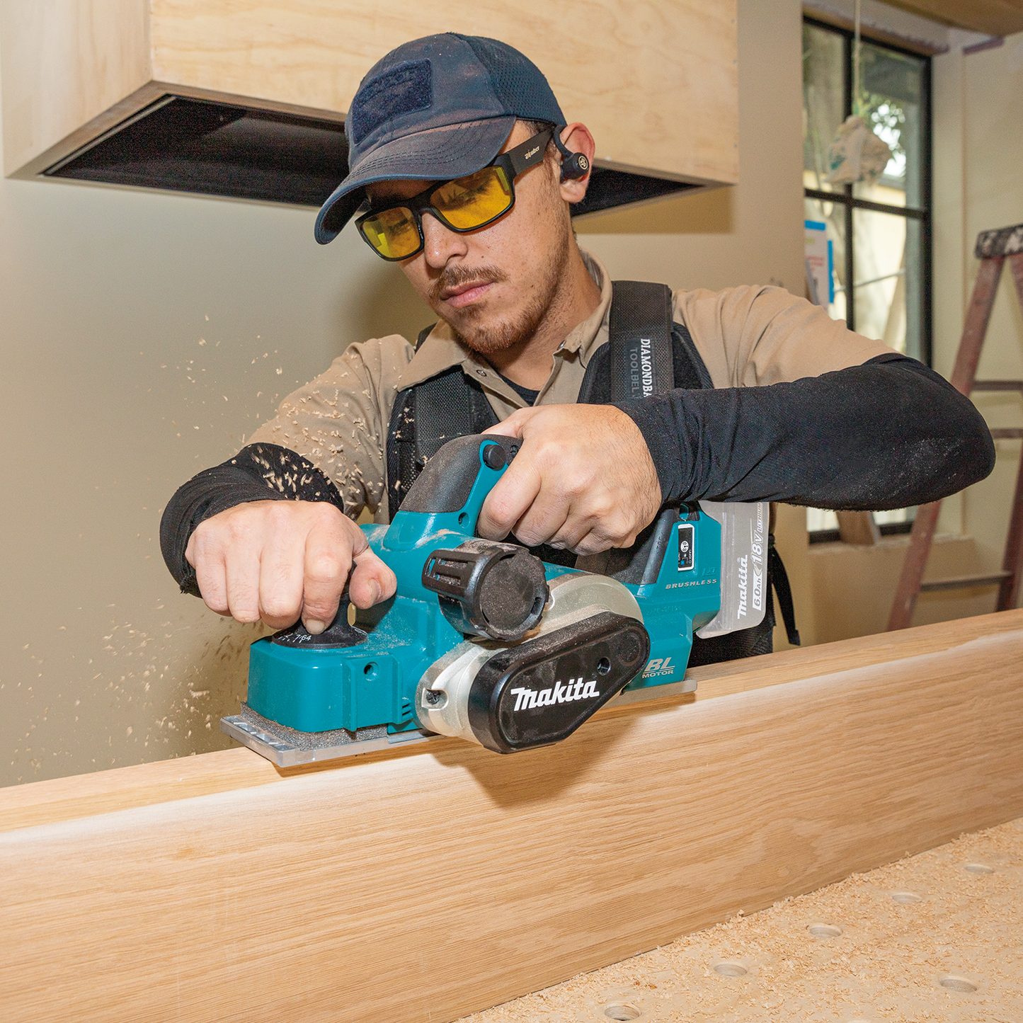 Makita XPK02Z 18V LXT® Lithium‘Ion Brushless Cordless 3‘1/4" Planer, AWS® Capable, Tool Only