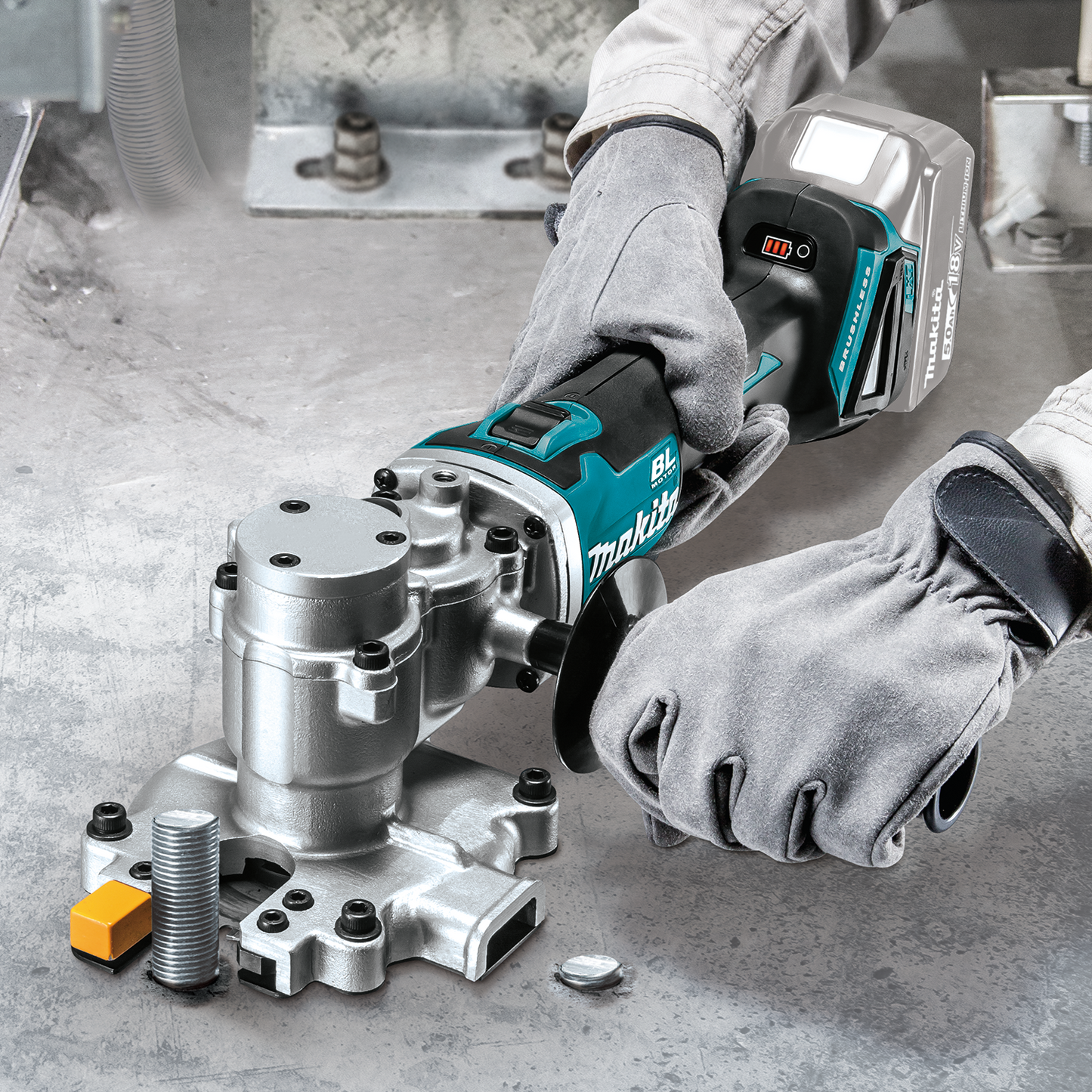 Makita XCS06ZK 18V LXT® Lithium‘Ion Brushless Cordless Steel Rod Flush‘Cutter, Tool Only