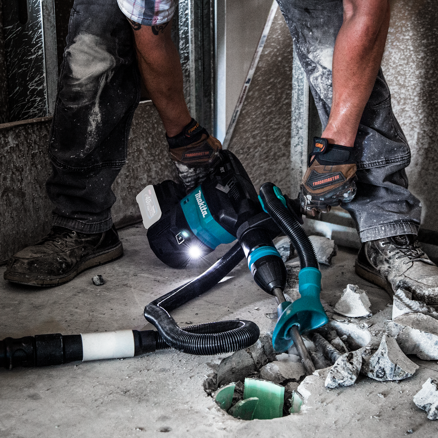 Makita GMH01Z 40V max XGT® Brushless Cordless 15 lb. SDS‘MAX AVT® Demolition Hammer, AWS® Capable, Tool Only