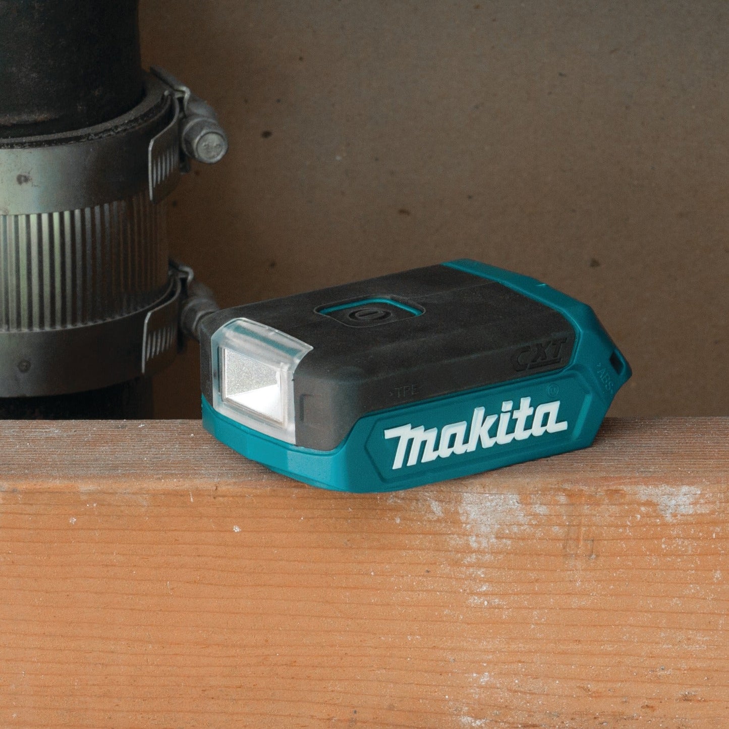 Makita ML103 12V max CXT® Lithium‘Ion Cordless L.E.D. Flashlight, Flashlight Only