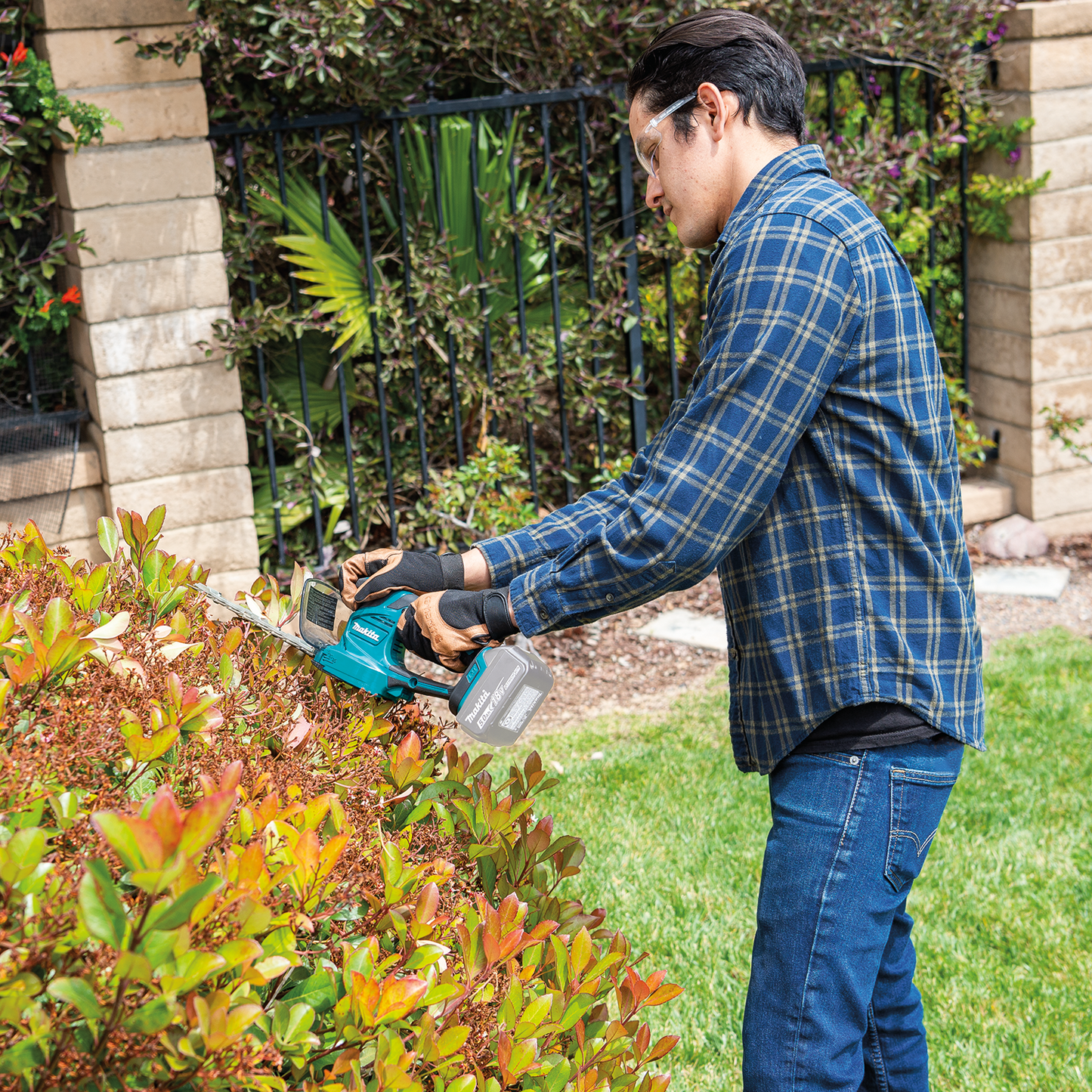 Makita XMU04ZX 18V LXT® Lithium‘Ion Cordless Grass Shear with Hedge Trimmer Blade, Tool Only