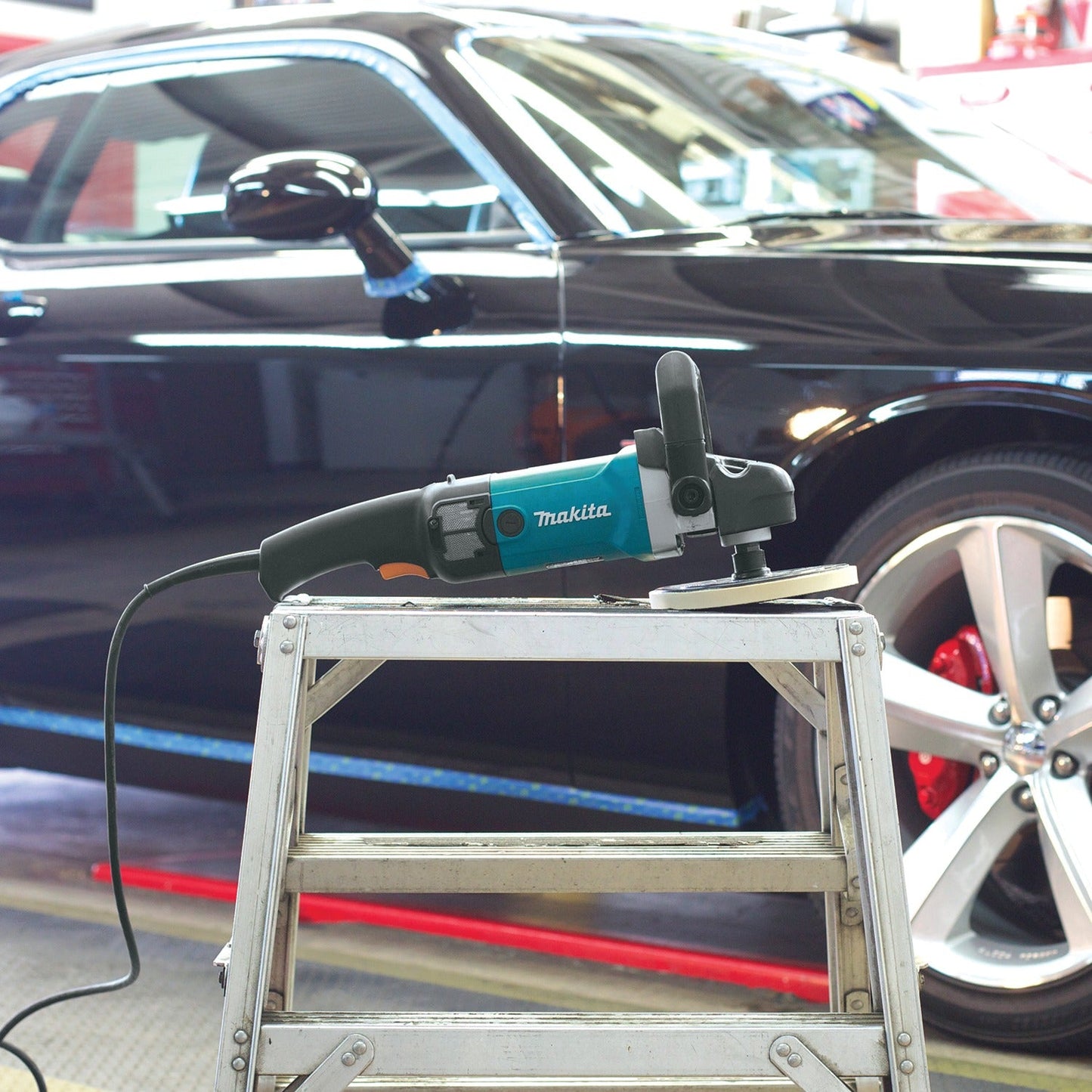Makita 9237CX3 7" Polisher