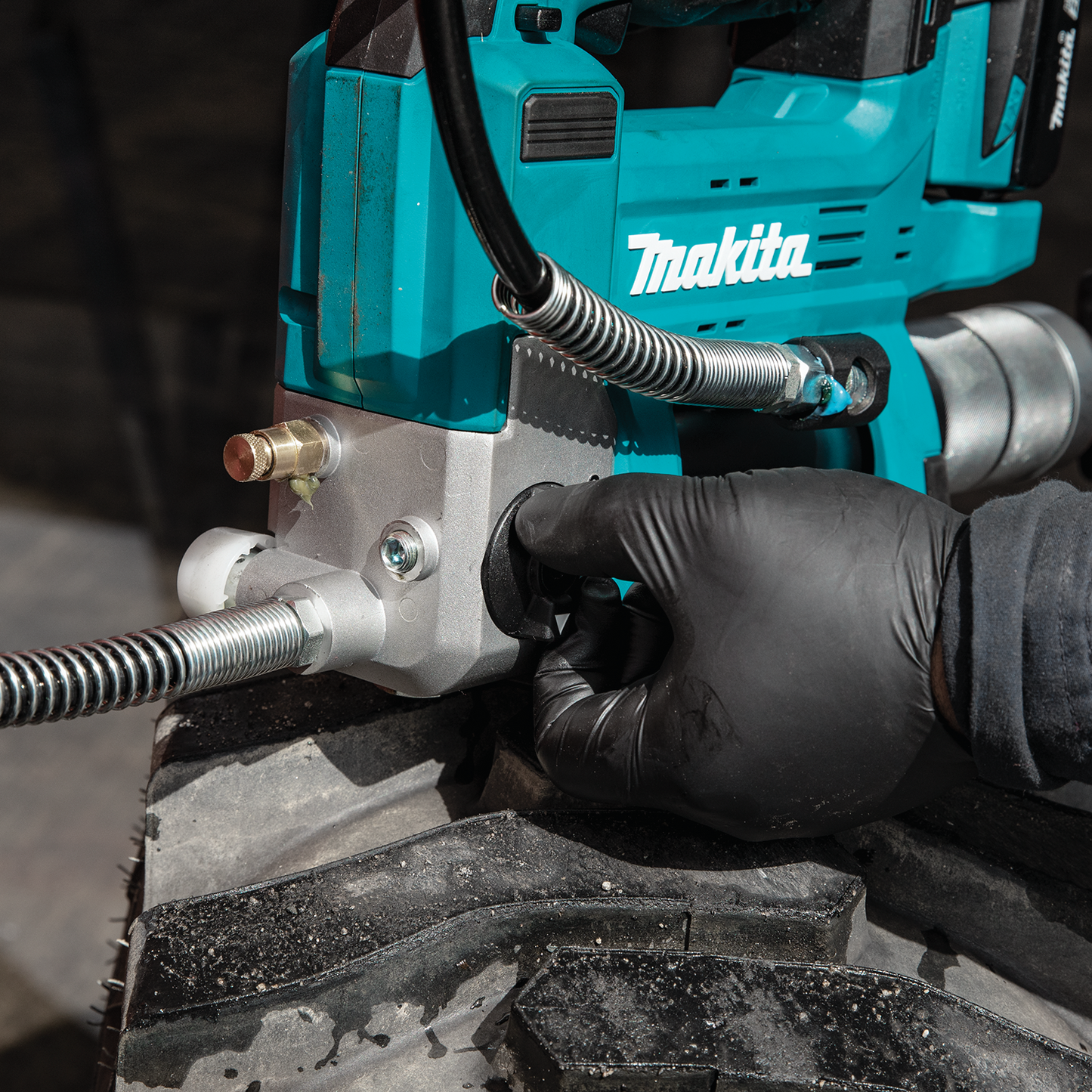 Makita XPG01S1 18V LXT® Lithium‘Ion Cordless Grease Gun Kit (3.0Ah)