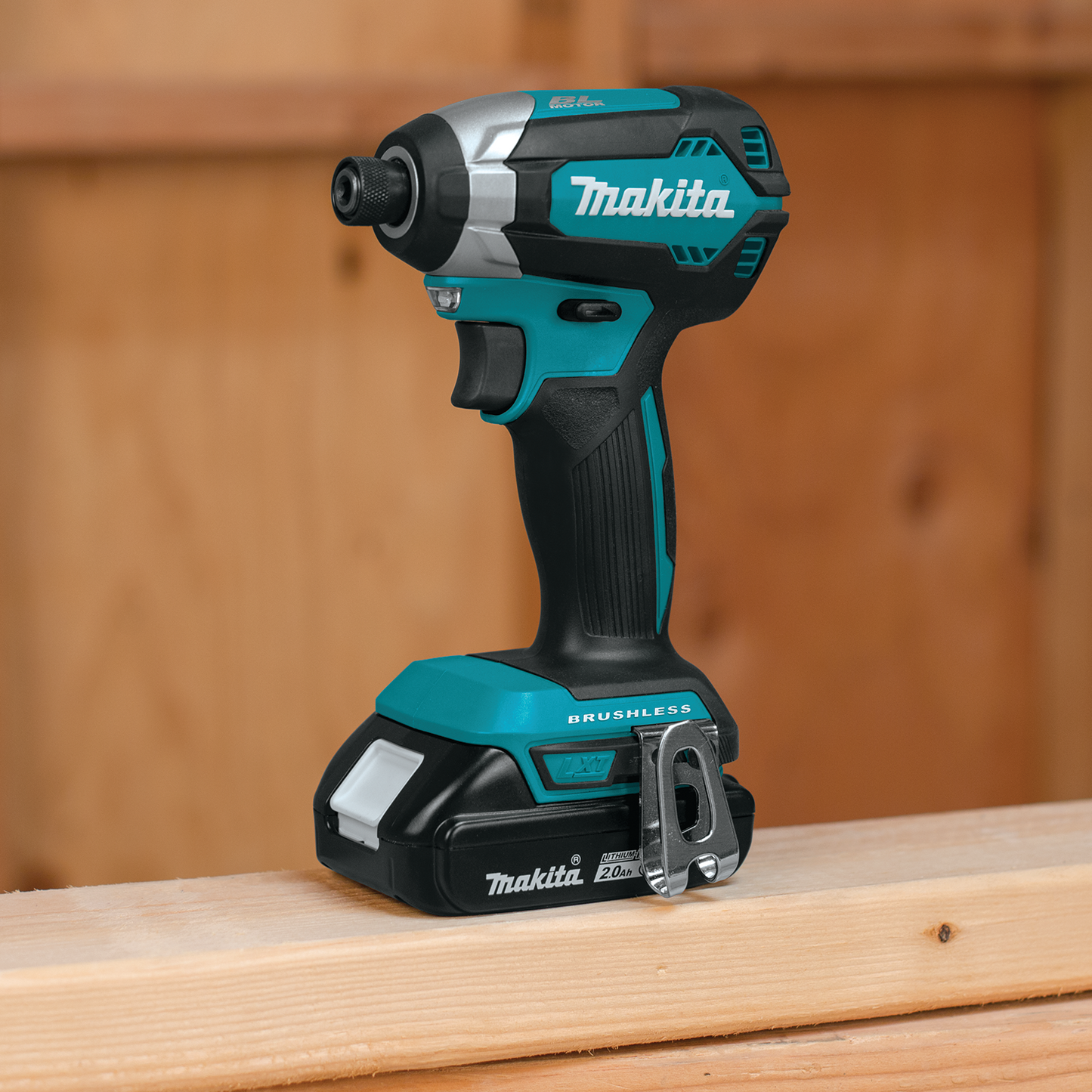 Makita XDT13R 18V LXT® Lithium‘Ion Compact Brushless Cordless Impact Driver Kit (2.0Ah)