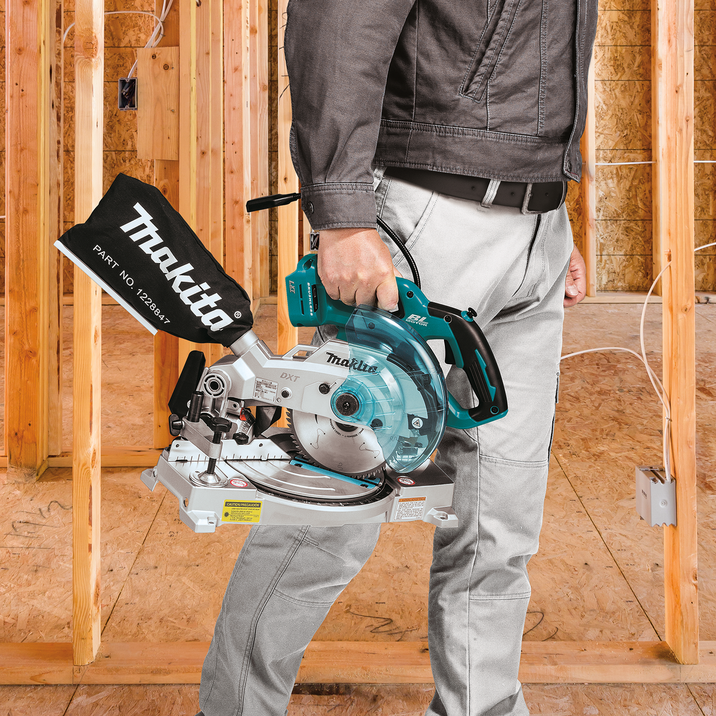 Makita XSL05Z 18V LXT® Lithium‘Ion Brushless Cordless 6‘1/2" Compact Dual‘Bevel Compound Miter Saw with Laser, Tool Only