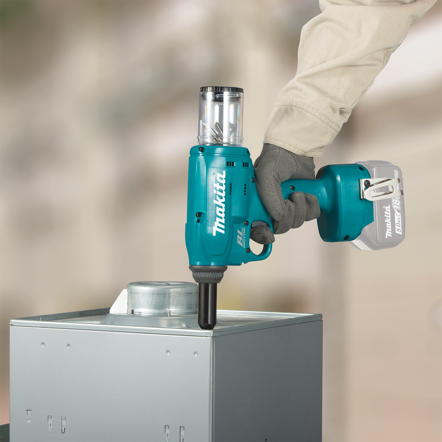 Makita XVR01Z 18V LXT® Lithium‘Ion Brushless Cordless Rivet Tool, Tool Only