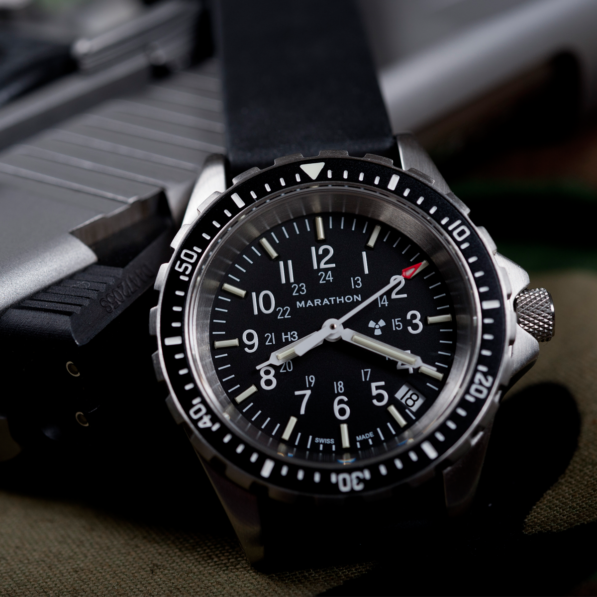 Marathon WW194027SS-0130 Medium Diver's Quartz (MSAR Quartz) - 36mm with 3 pieces Black Rubber Strap