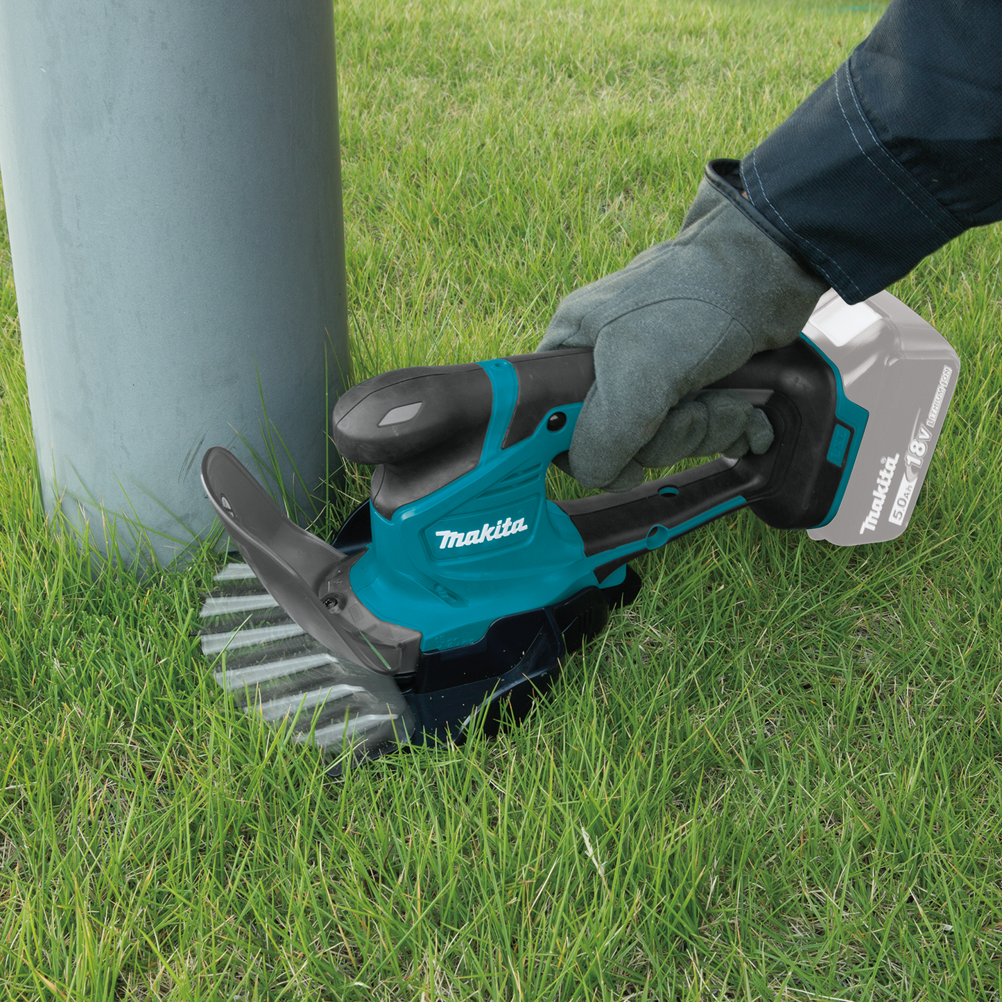 Makita XMU04ZX 18V LXT® Lithium‘Ion Cordless Grass Shear with Hedge Trimmer Blade, Tool Only