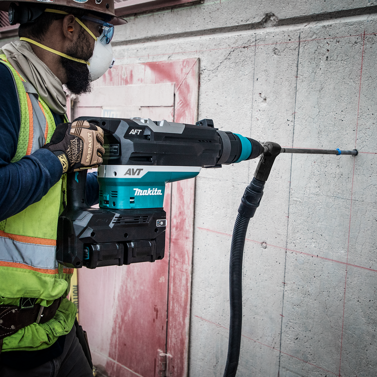 Makita GRH06PM 80V max (40V max X2) XGT® Brushless 2" SDS‘MAX AVT® Rotary Hammer Kit, AFT®, AWS® Capable (4.0Ah)