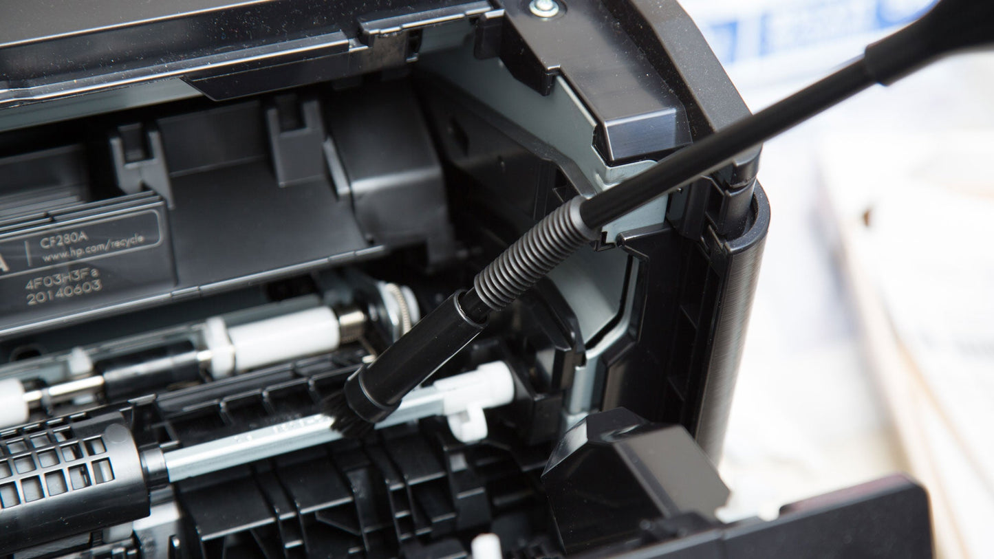 Metrovac 117I-024057 Datavac Pro Series Toner Vac With Micro Cleaning Tools And Carry Case 220V / Euro