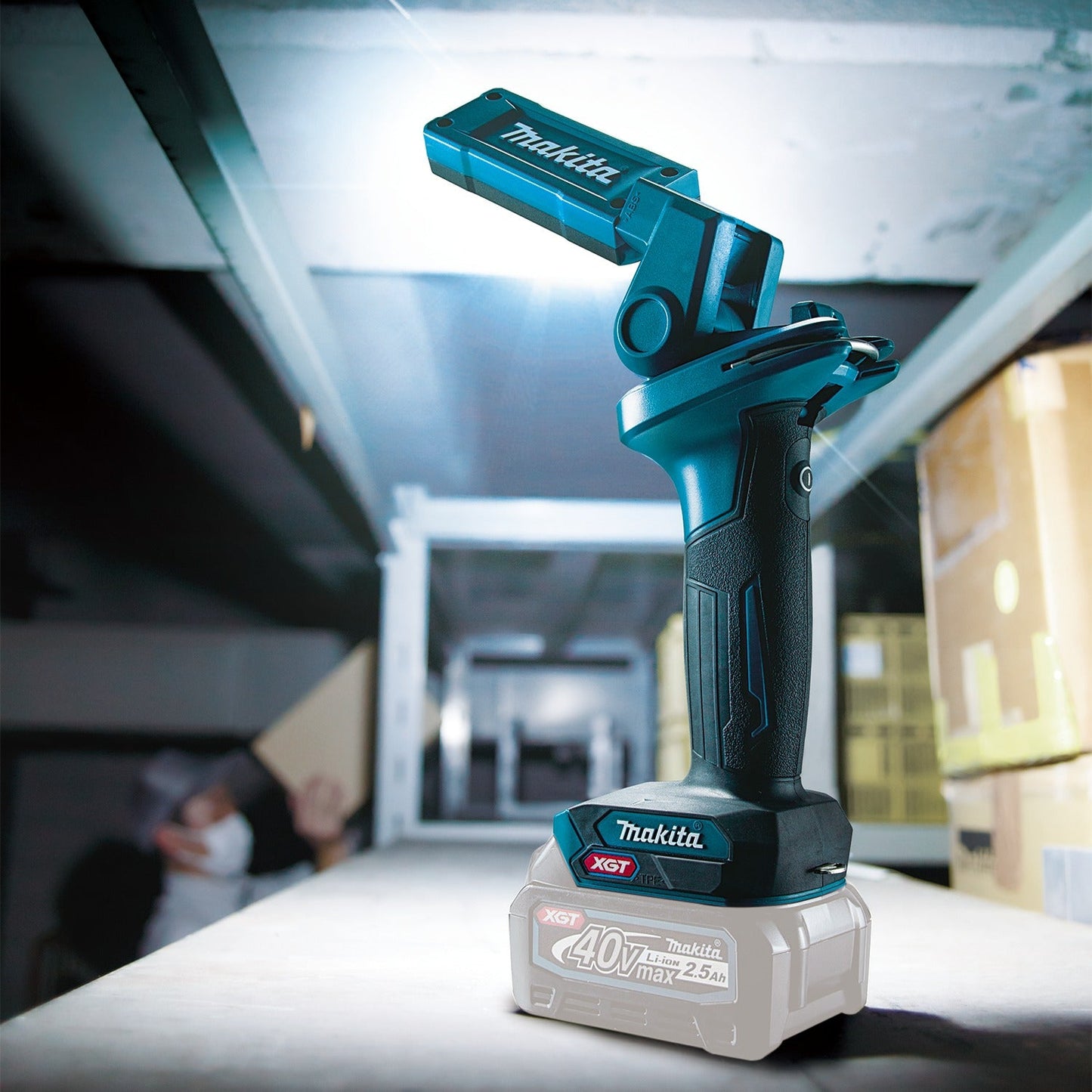 Makita ML006G 40V max XGT® Cordless 18 L.E.D. Flashlight, Flashlight Only