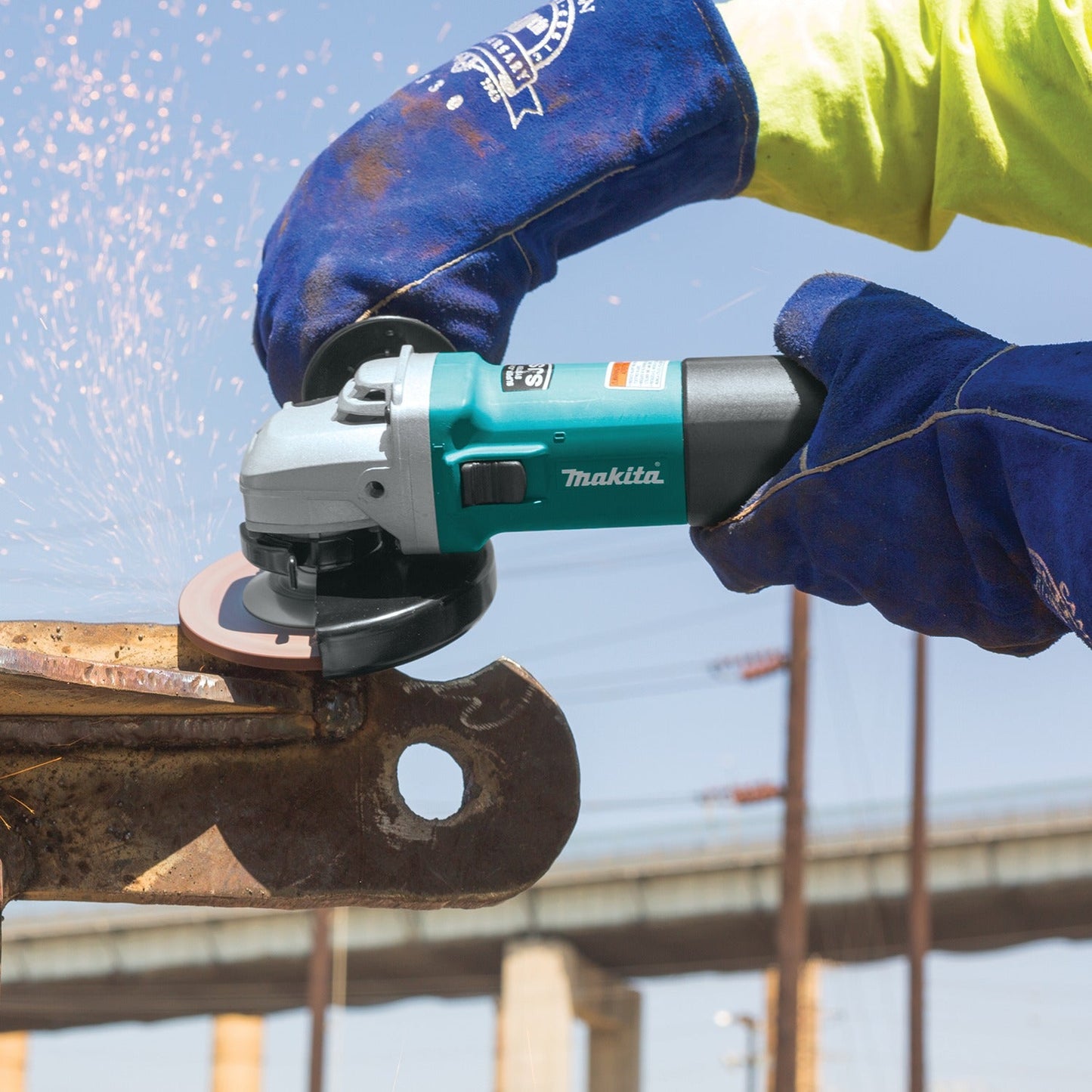 Makita 9564P 4‘1/2" SJS, Paddle Switch Angle Grinder