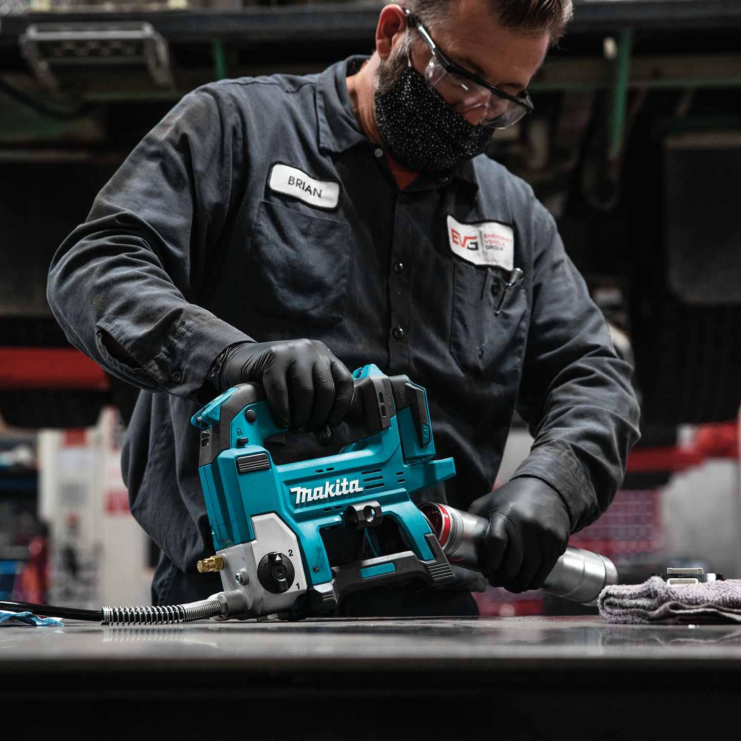 Makita XPG01S1 18V LXT® Lithium‘Ion Cordless Grease Gun Kit (3.0Ah)