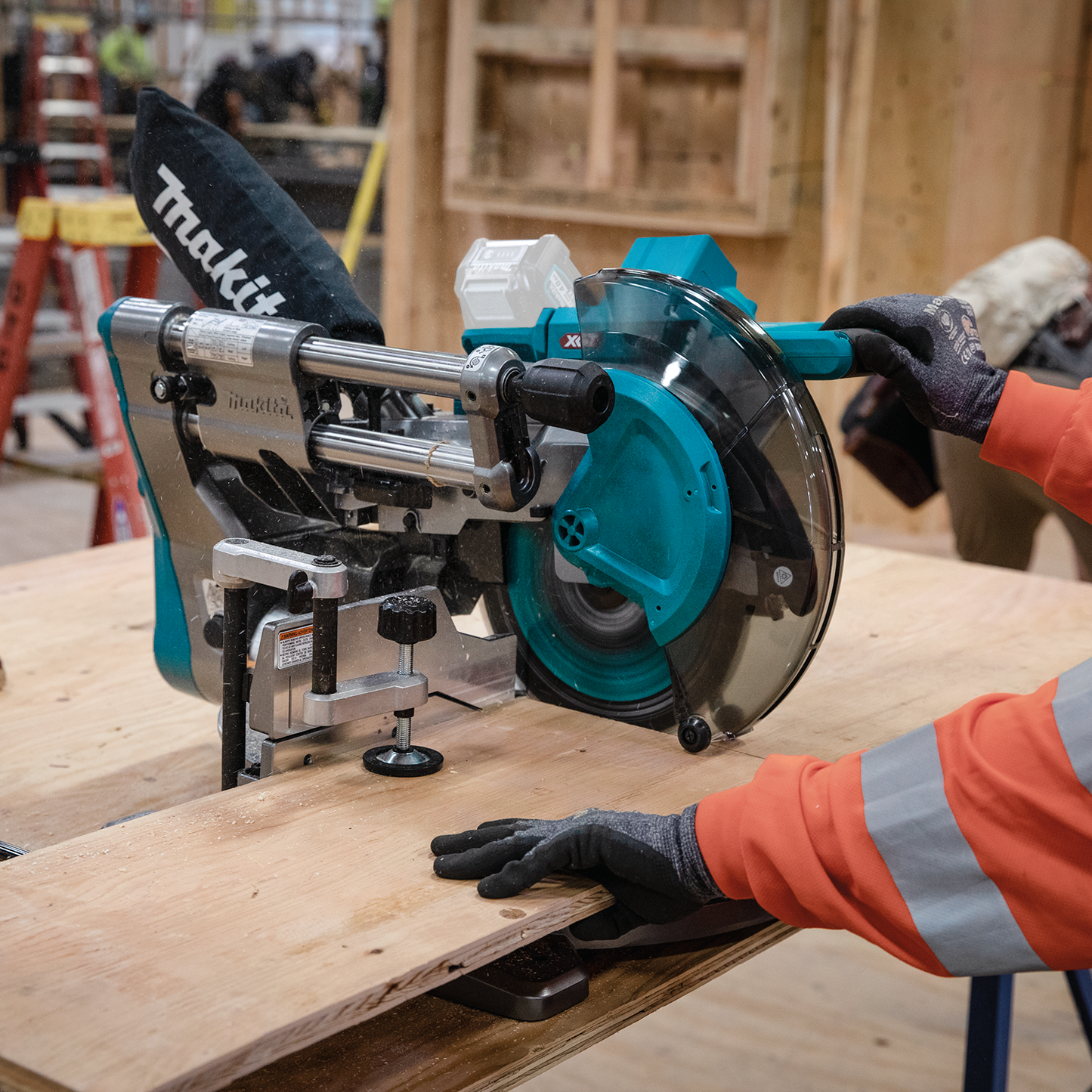 Makita GSL03Z 40V max XGT® Brushless Cordless 10" Dual‘Bevel Sliding Compound Miter Saw, AWS® Capable, Tool Only