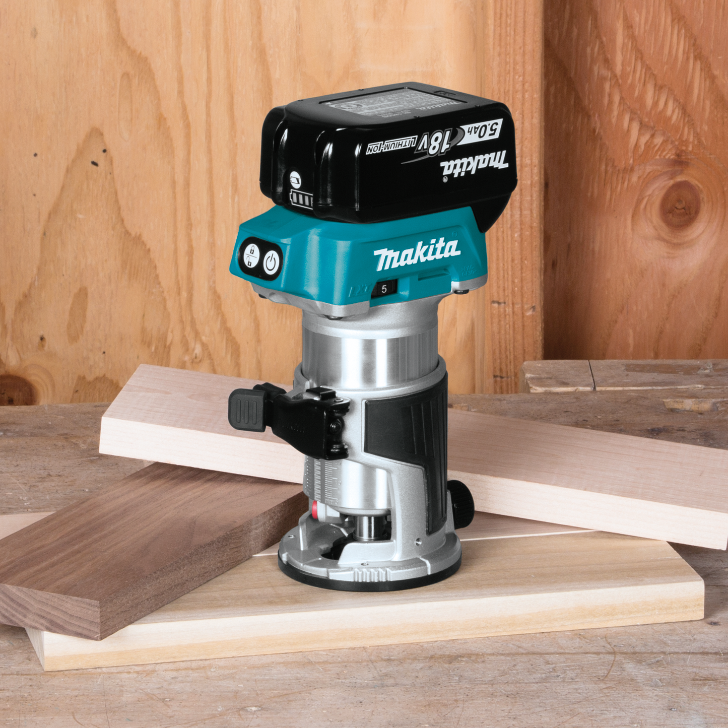 Makita XTR01T8J 18V LXT® Lithium‘Ion Brushless Cordless Compact Router Starter Kit (5.0Ah)