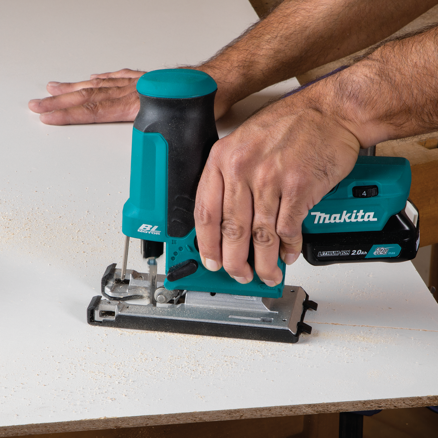 Makita VJ05R1J 12V max CXT® Lithium‘Ion Brushless Cordless Barrel Grip Jig Saw Kit (2.0Ah)