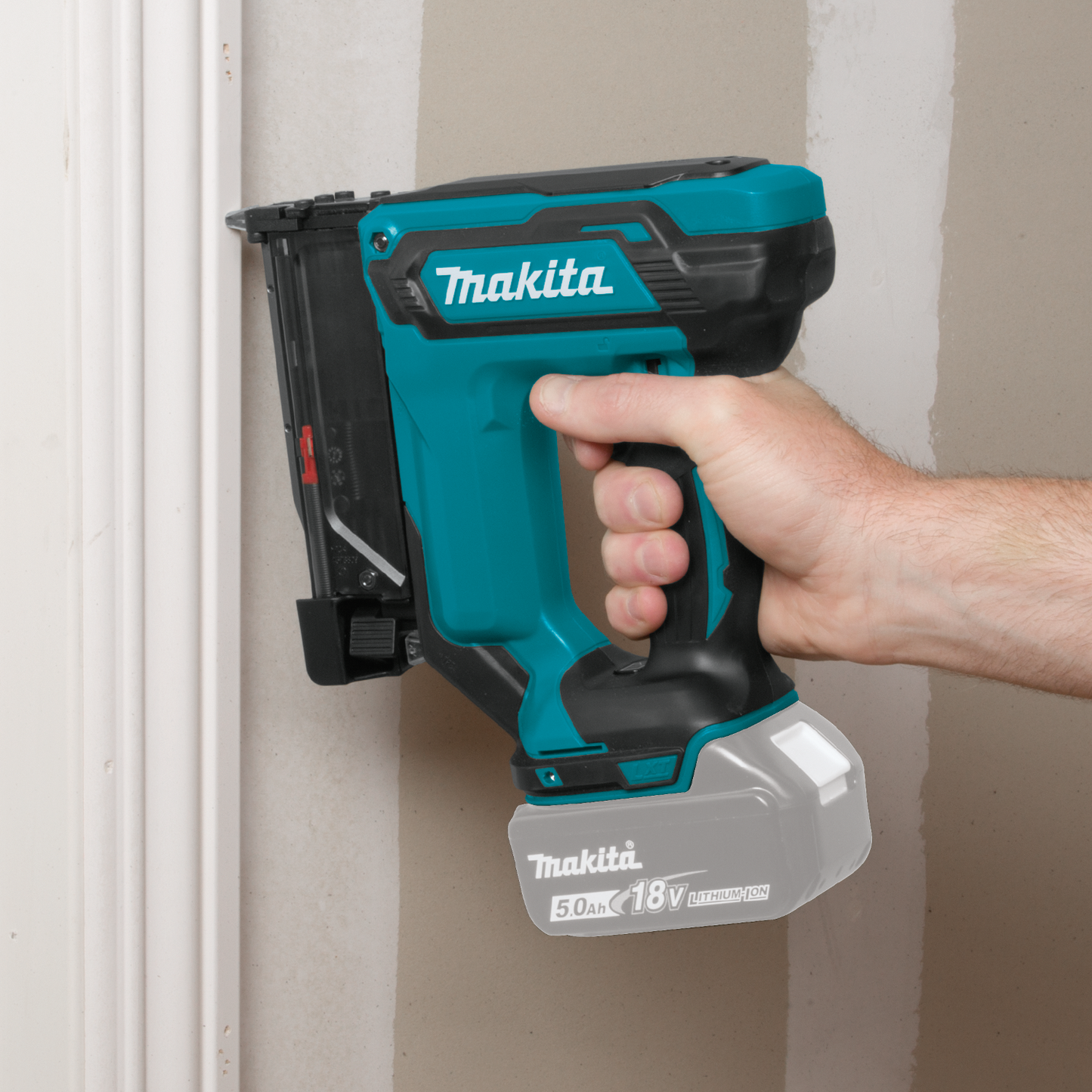 Makita XTP02Z 18V Lxt® Lithiumion Cordless 13/8" Pin Nailer, Tool Only