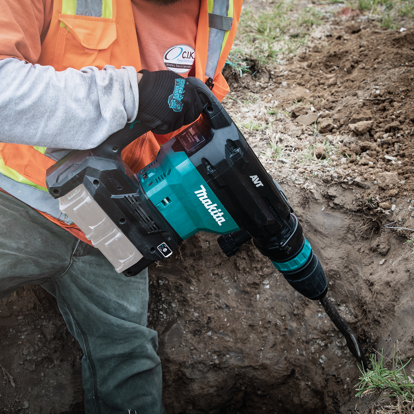 Makita GMH02Z 80V max (40V max X2) XGT® Brushless 28 lb. SDS‘ MAX AVT® Demolition Hammer, AWS® Capable, Tool Only