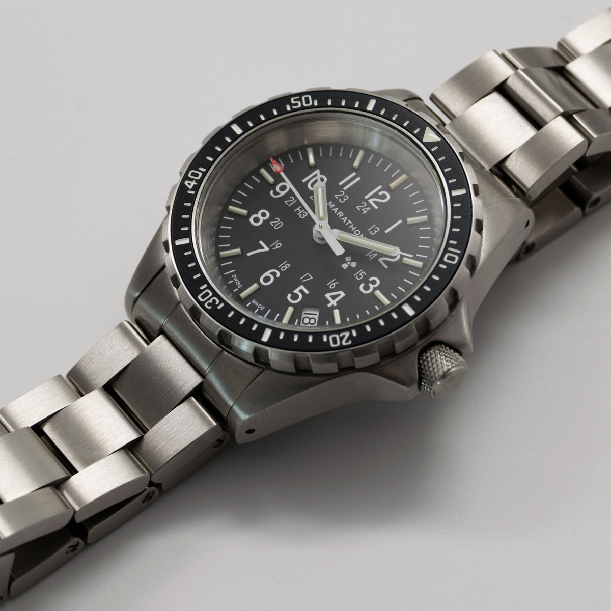 Marathon WW194027SS-0108 Medium Diver's Quartz (MSAR Quartz) - 36mm with Stainless Steel MA Bracelet