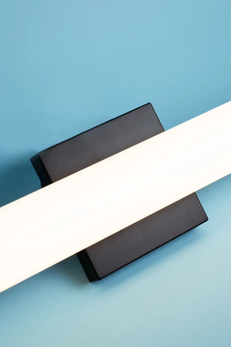 Euri Lighting EIN-VL22BK-2000e Residential LED CA Compliant 24-Watt 2ft. Vanity Light Bar 5 Color Selectable Dimmable