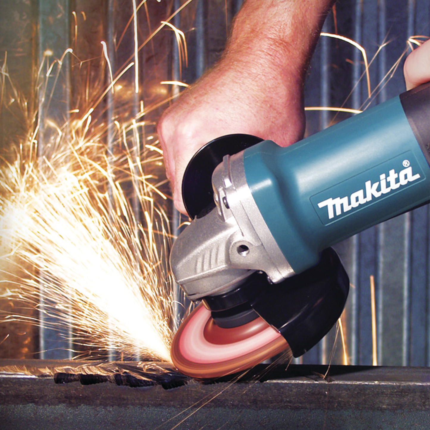 Makita 9557PB 4‘1/2" Paddle Switch Angle Grinder, with AC/DC Switch