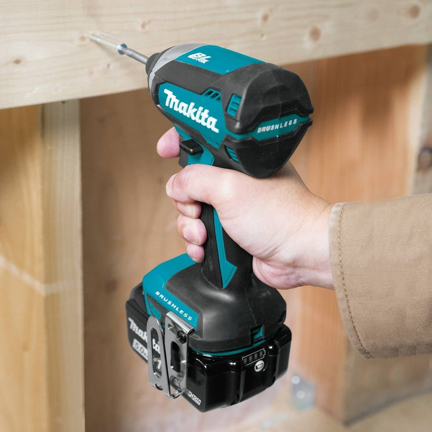 Makita XT447T 18V LXT® Lithium‘Ion Brushless Cordless 4‘Pc. Combo Kit (5.0Ah)