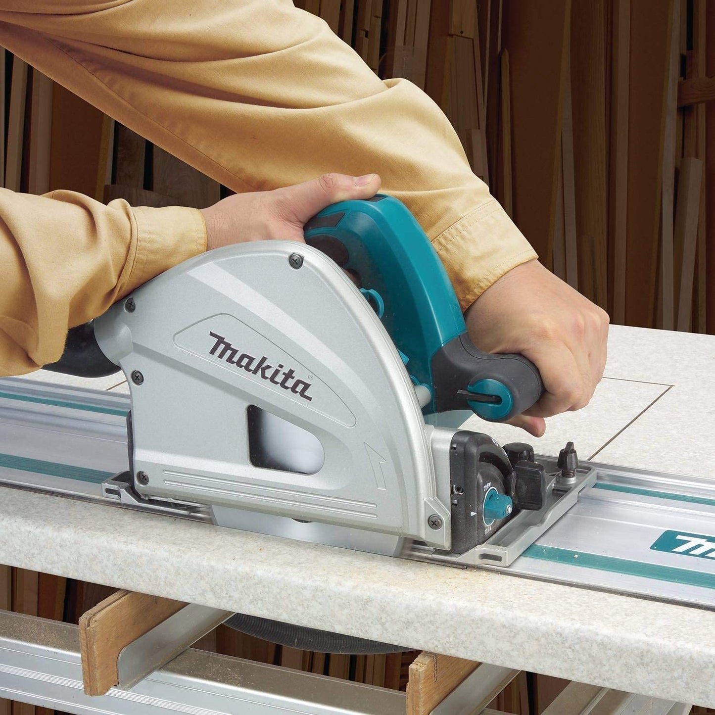 Makita SP6000J1 6 1/2" Plunge Circular Saw Kit, With Stackable Tool Case And 55" Guide Rail