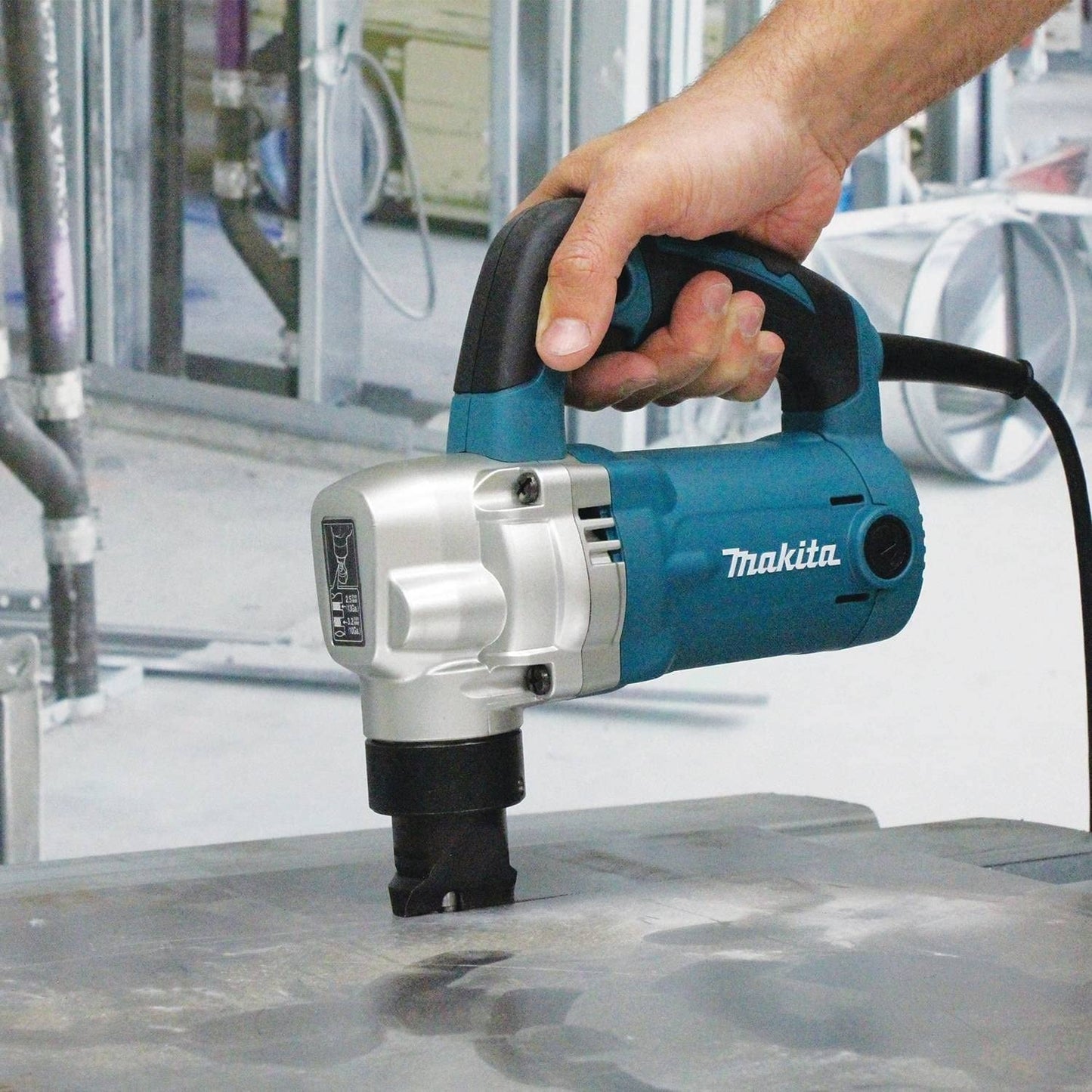 Makita JN3201 10 Gauge Nibbler