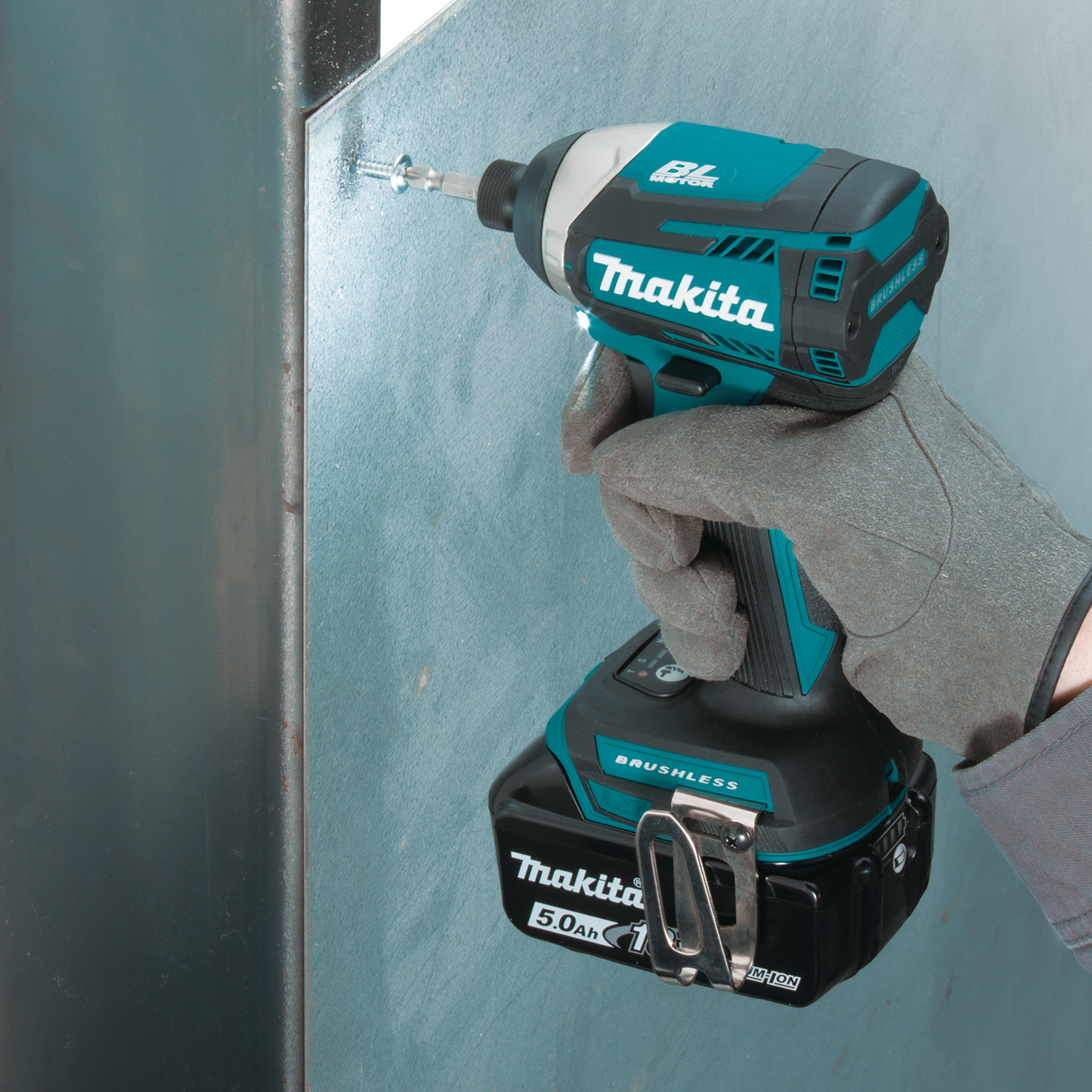 Makita XT707PT 18V LXT® Lithium‘Ion Brushless Cordless 7‘Pc. Combo Kit (5.0Ah)