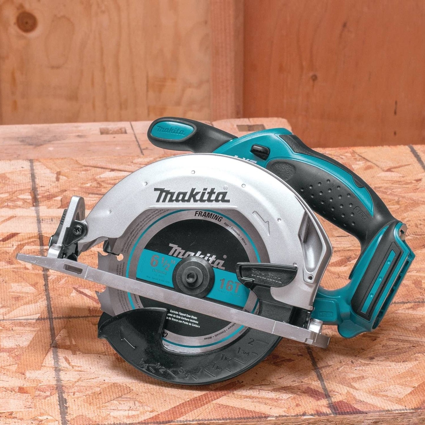 Makita XT442 18V LXT® Lithium‘Ion Cordless 4‘Pc. Combo Kit (3.0Ah)