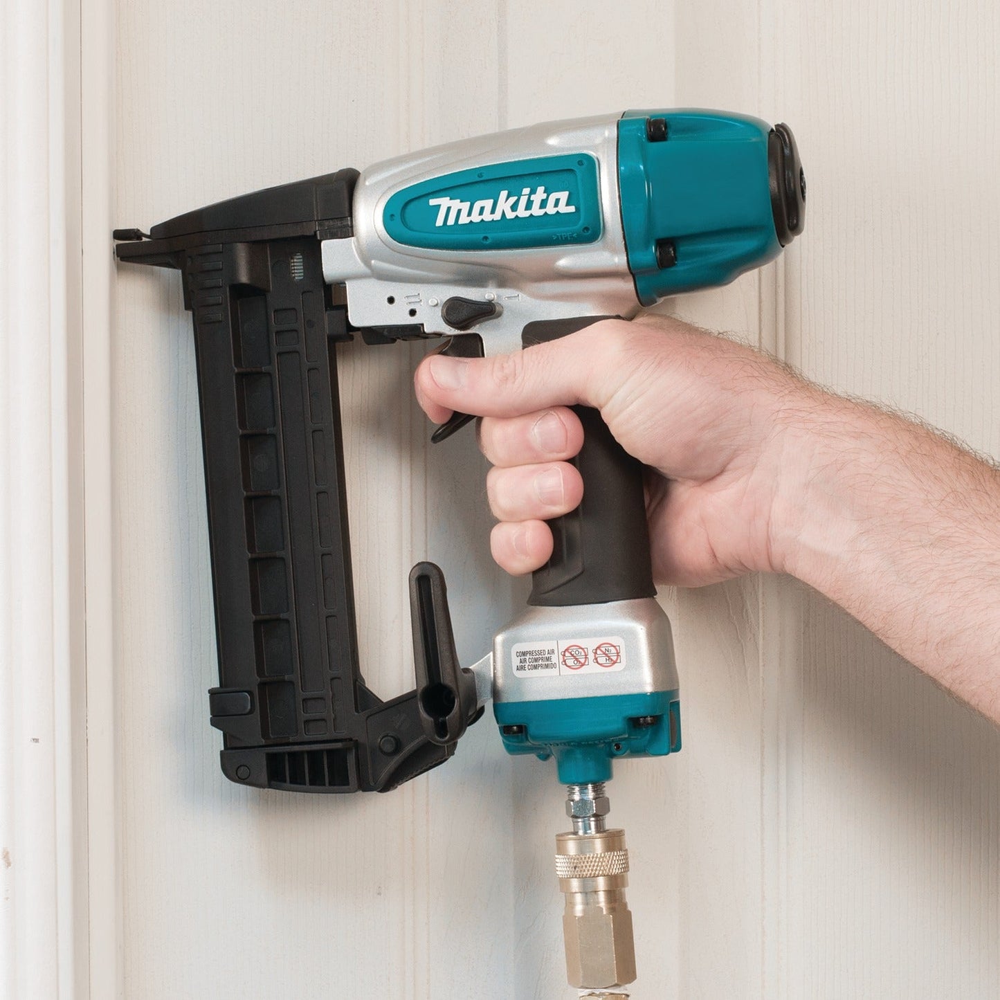 Makita AT638A 1/4" Narrow Crown Stapler, 18 Ga.