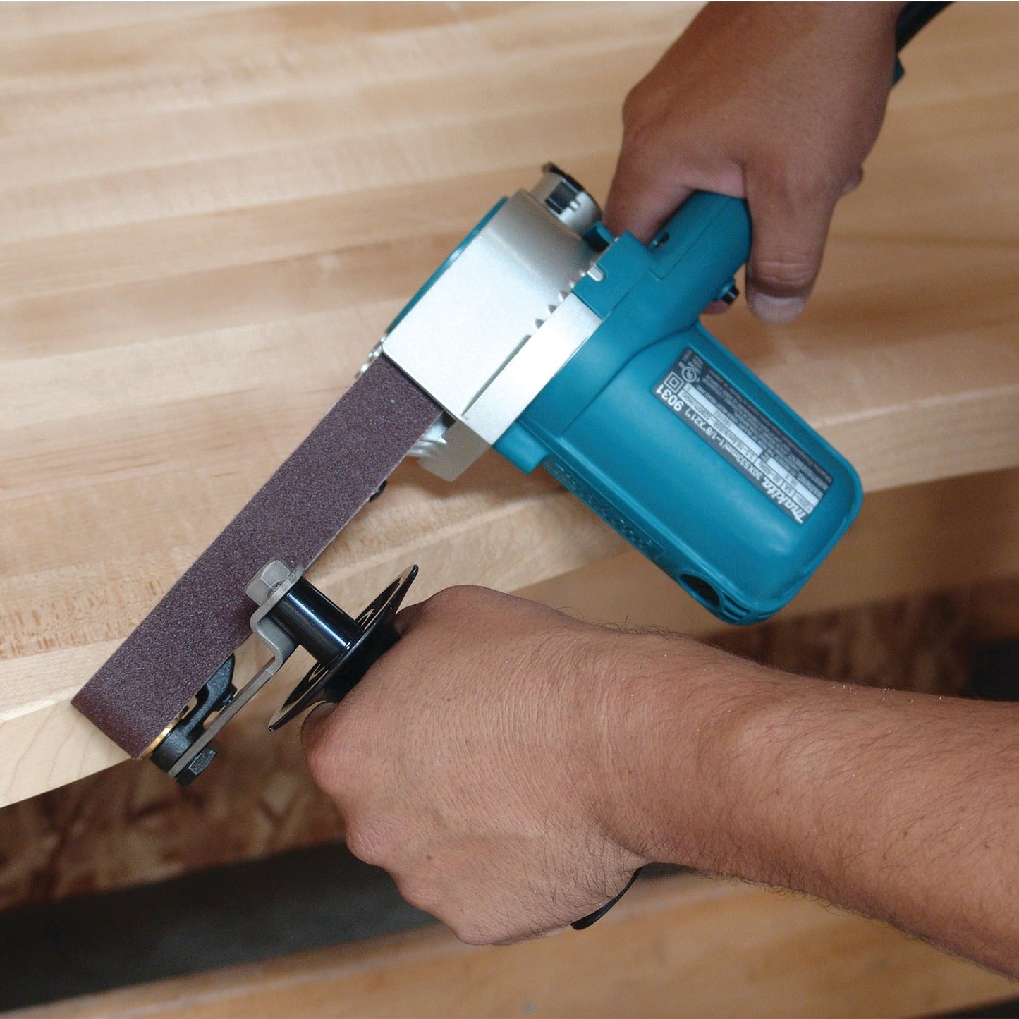 Makita 9031 1‘1/8" x 21" Belt Sander