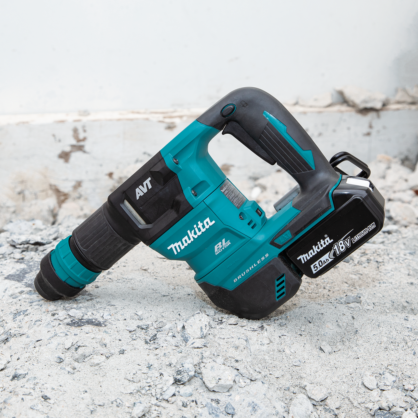 Makita XKH01TJ 18V LXT® Lithium‘Ion Brushless Cordless SDS‘PLUS AVT® Power Scraper Kit (5.0Ah)