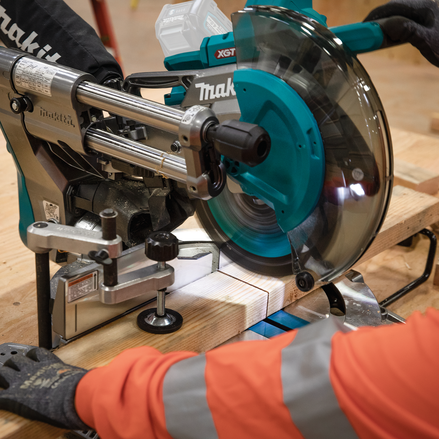 Makita GSL03Z 40V max XGT® Brushless Cordless 10" Dual‘Bevel Sliding Compound Miter Saw, AWS® Capable, Tool Only