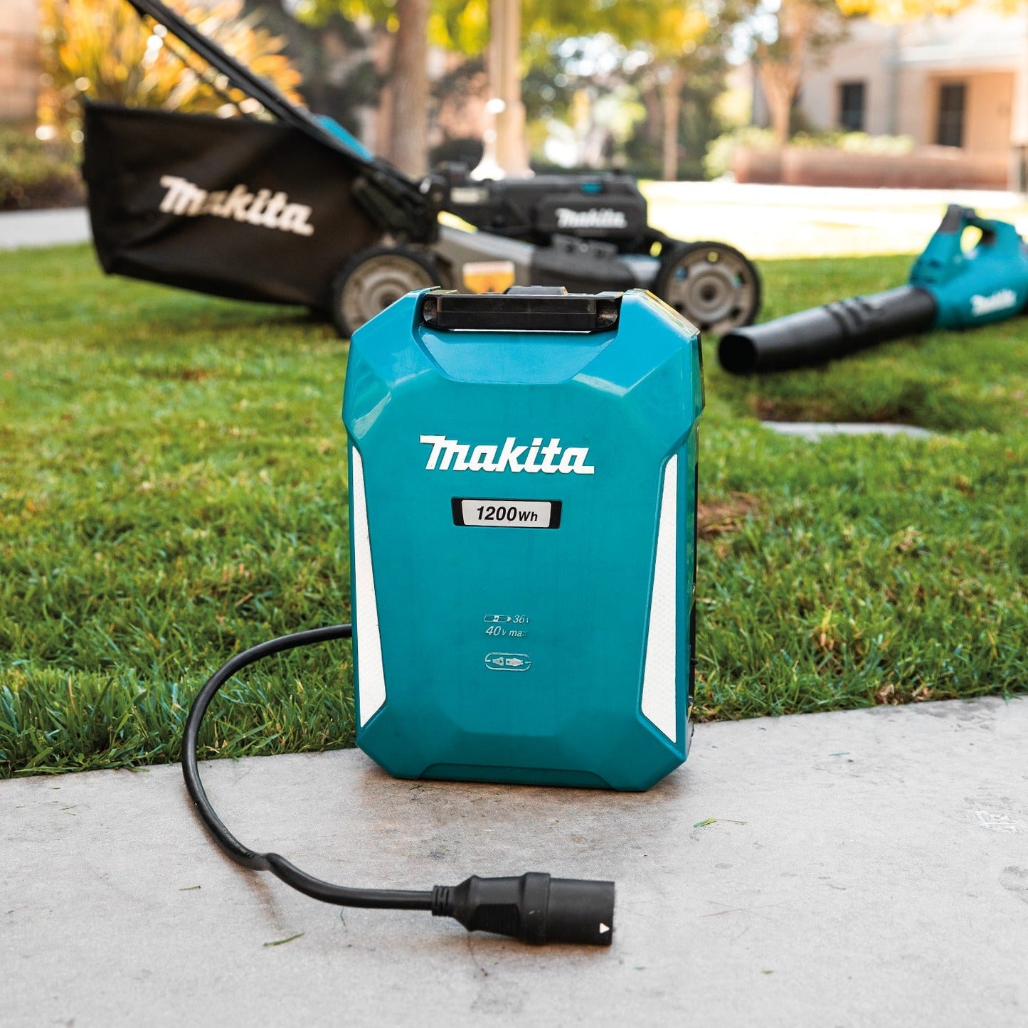 Makita PDC1200A01 ConnectX, 1,200Wh Portable Backpack Power Supply