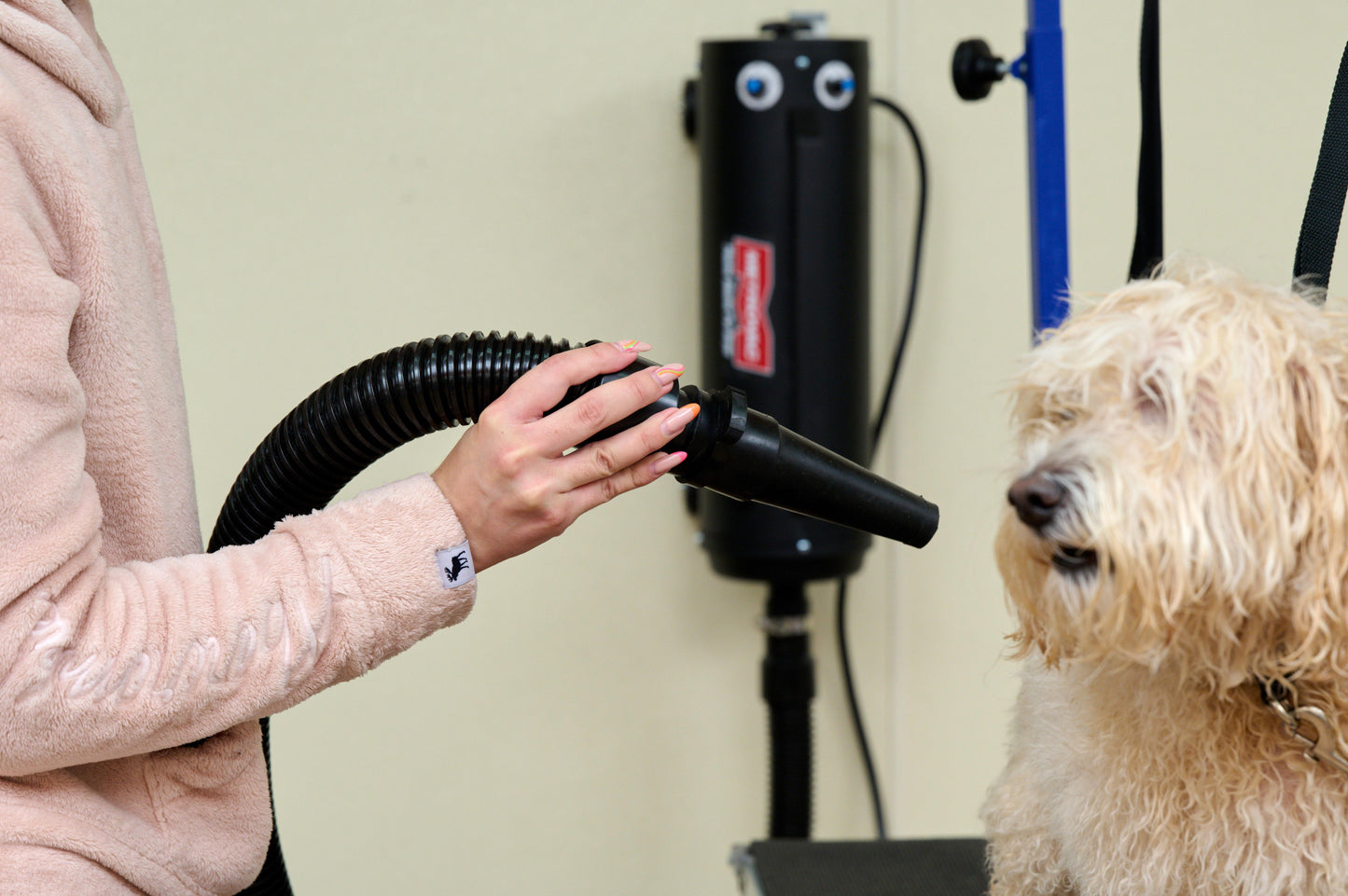 Metrovac 114I-144625 Air Force Master Blaster Variable Speed 220V / Aus