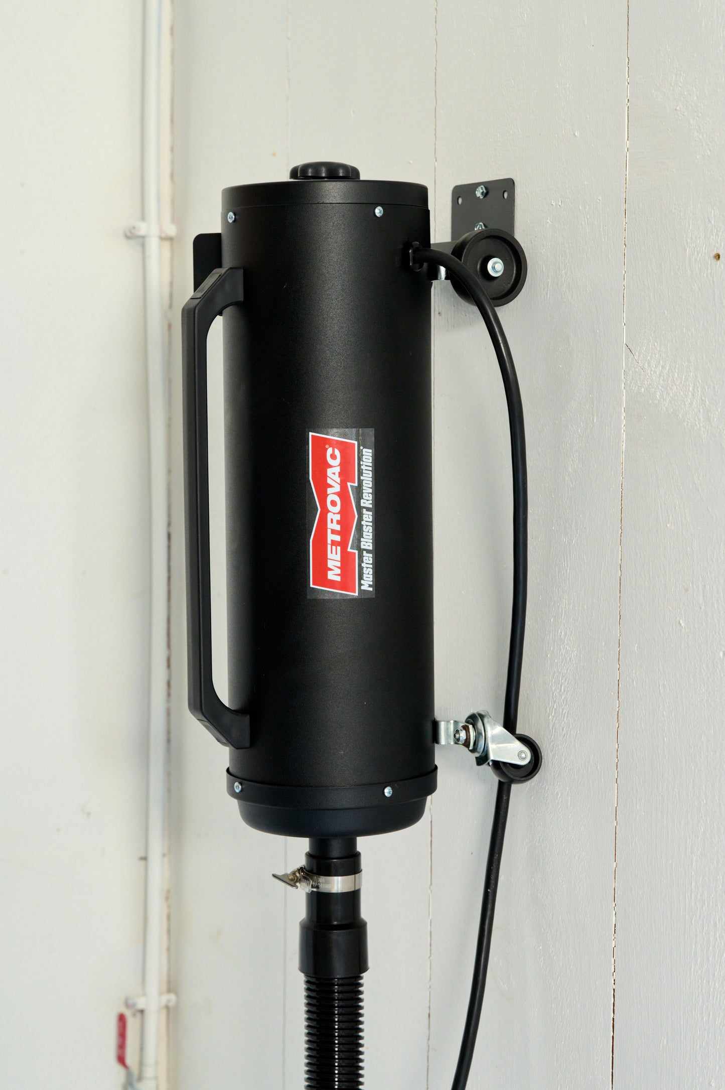 Metrovac 103I-142652 Air Force Master Blaster Revolution With 30' Hose 220V / Euro