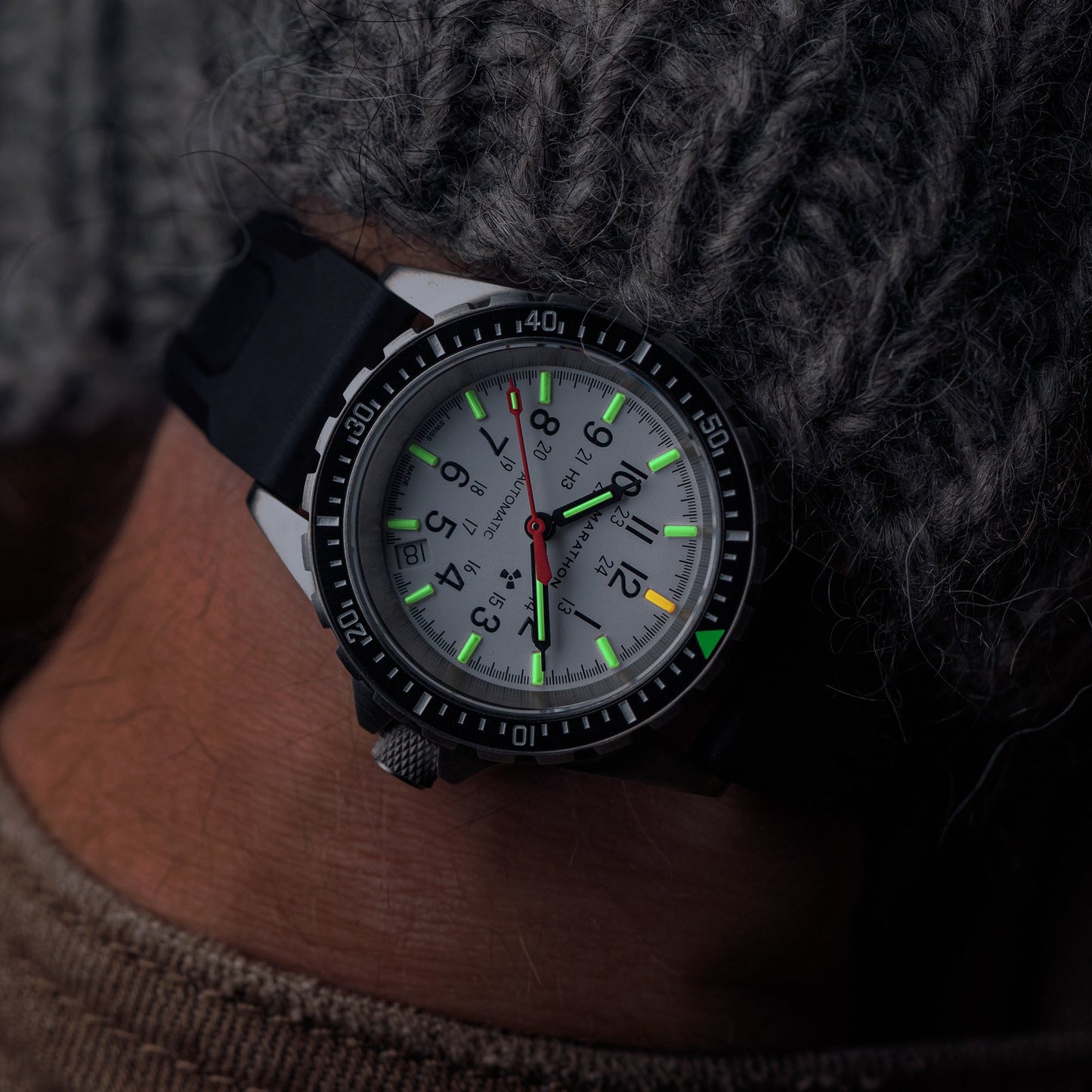 Marathon WW194026SS-0530 Arctic Edition Medium Diver's Automatic (MSAR Auto) - 36mm with 3 pieces Black Rubber Strap